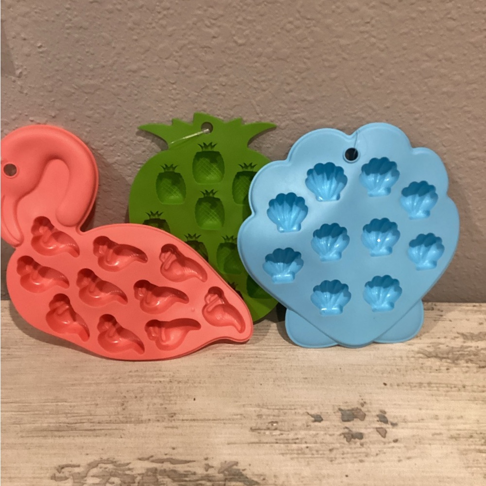 Set of Silicone ice cube Molds in Pink, Green, and Blue